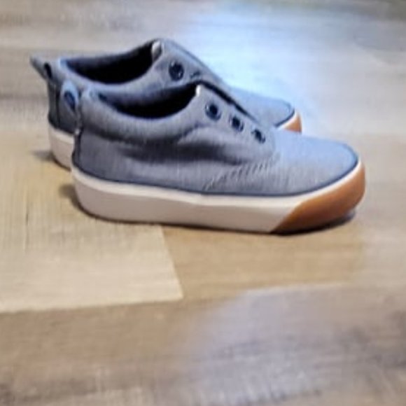 Joe Fresh - Babies Blue "Vans" styled shoes shoes. Flat Rubber sole- size 6 - Picture 2 of 3